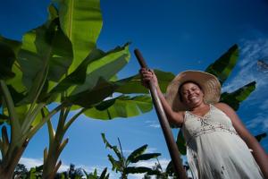 Importância do PAA para as mulheres agricultoras é destaque do programa Bem Viver