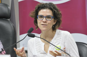 #137 Flávia Biroli: “Mulheres rejeitam Bolsonaro por crise econômica e pautas conservadoras”