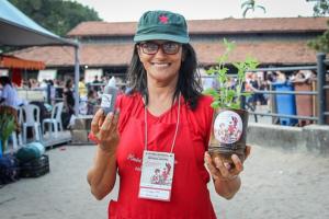 Farmácia viva e agroecológica: confira histórias de assentada com o uso de plantas medicinais