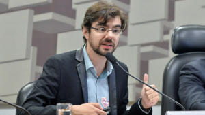 #160 Guilherme Mello: ‘Tramitação do arcabouço fiscal será rápida e desenho será preservado’