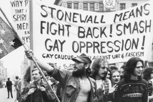 Stonewall: revolta que marca o movimento LGBTQIA+ no mundo completa 54 anos nesta quarta (28)